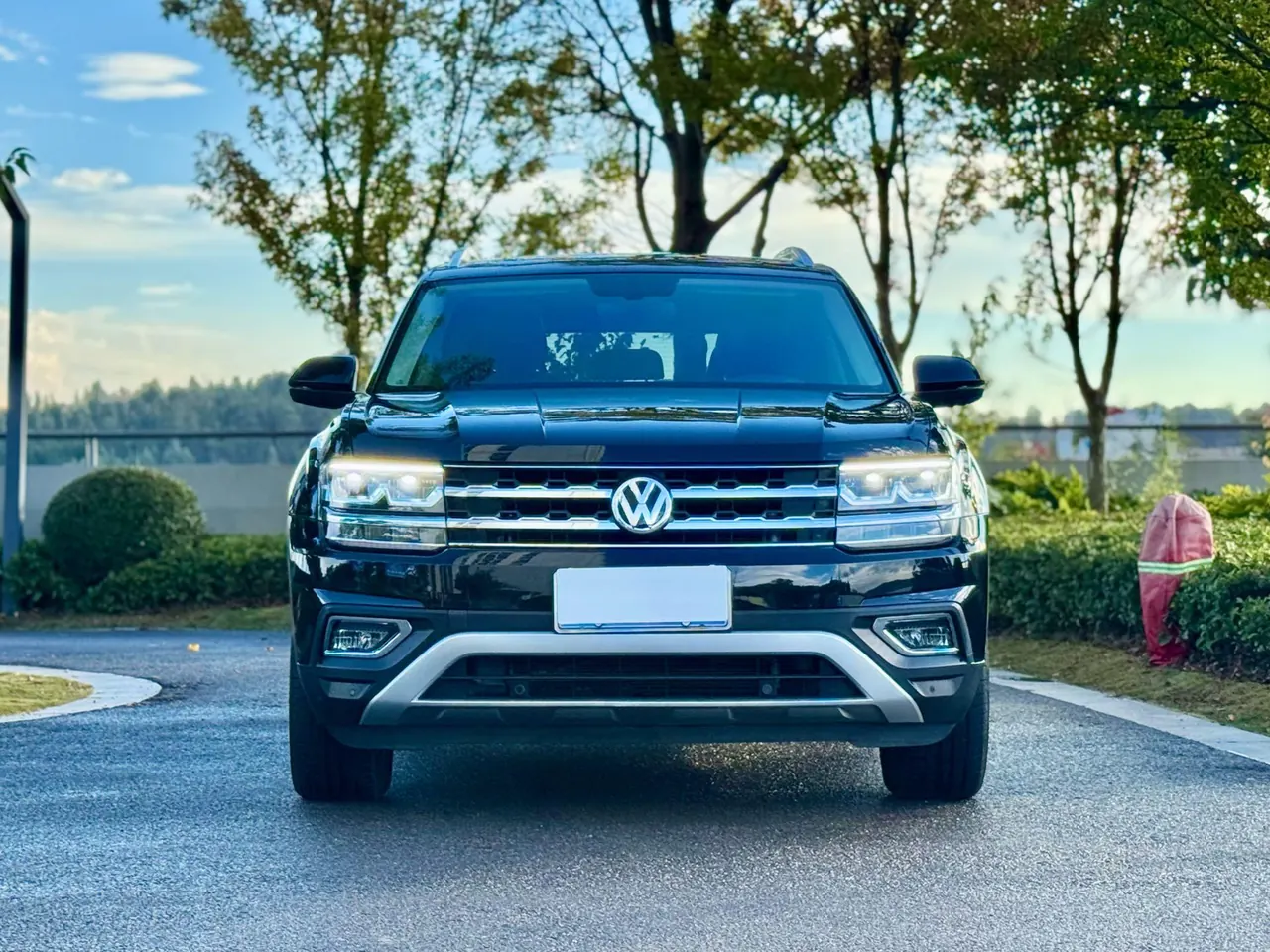 Volkswagen 2020 Tuang 2.0TSI 380TSI Four-wheel Drive Deluxe Edition Automatic Gear 2