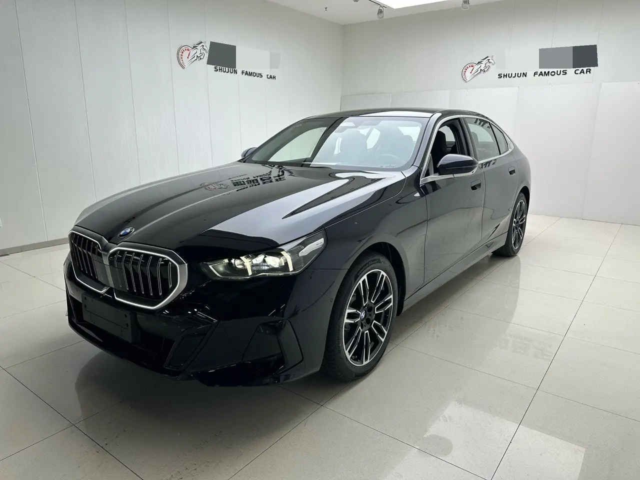 Open image lightbox: BMW 5 Series 2026 530Li 48V 2.0T Leading Luxury Suit Automatic Gear