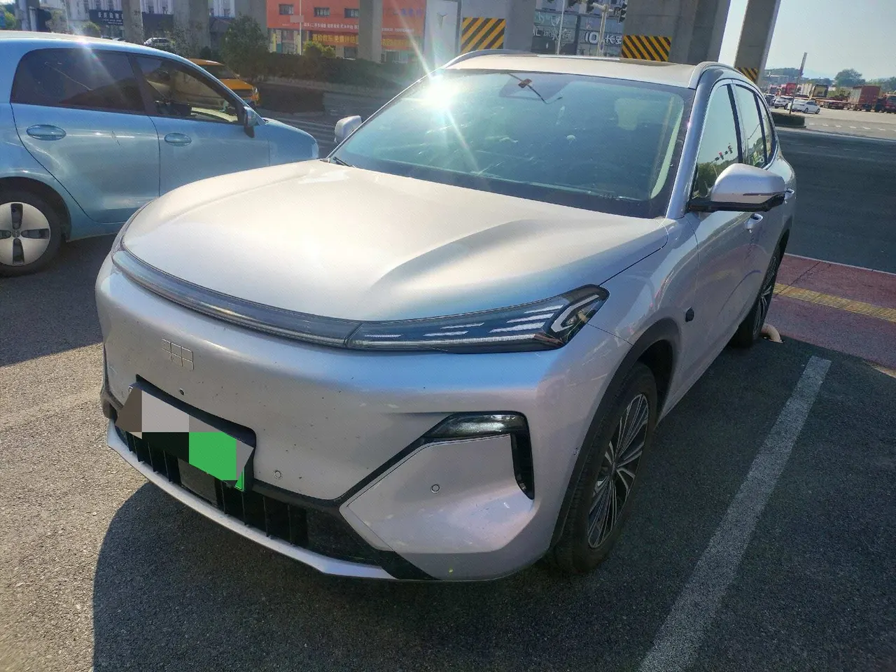 Geely Galaxy 2026 Starship 7 EM-i 1.5 135km Starship Edition Automatic Gear - View 1