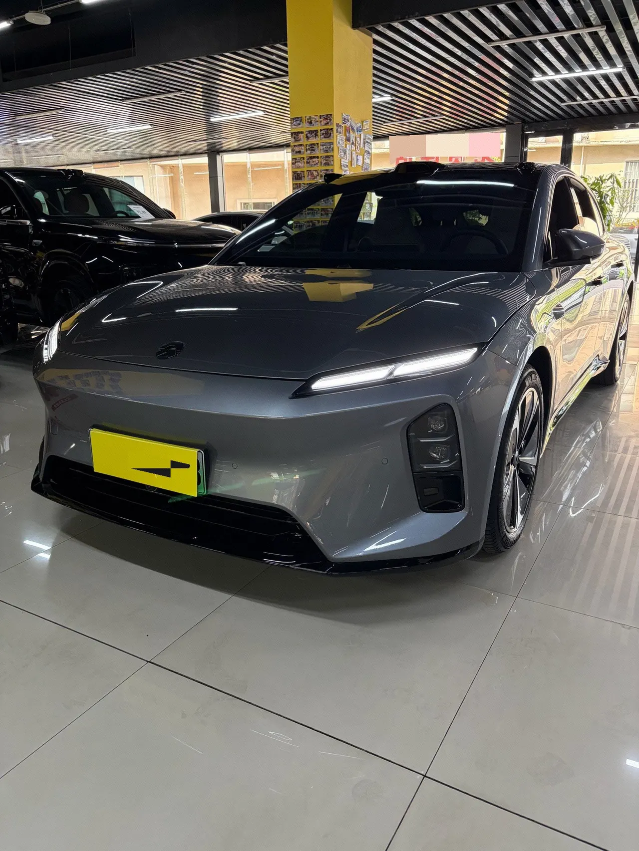 NIO 2025 ET5 75kWh automatic transmission - View 1
