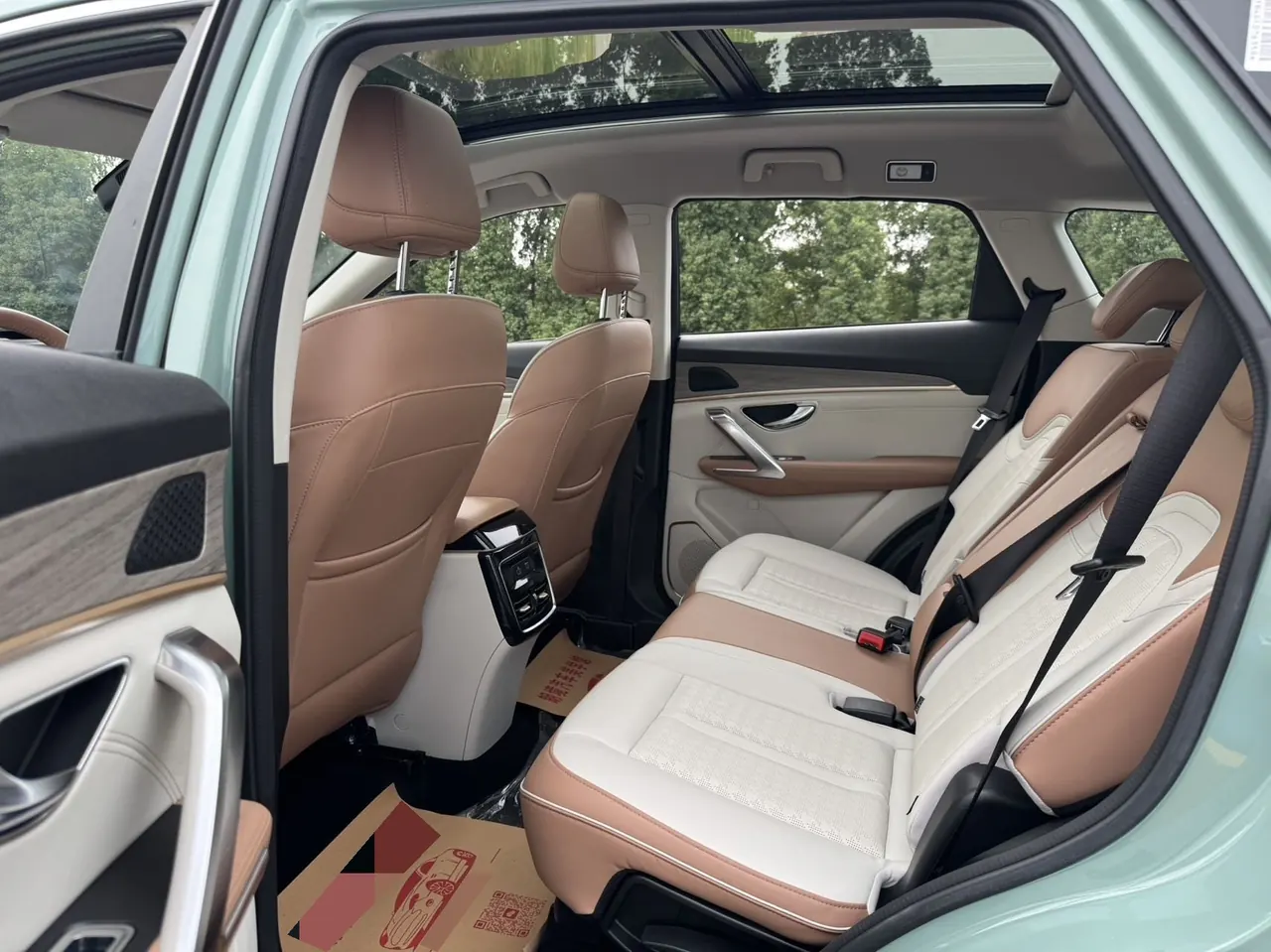 Jetour 2024 X70 C- DM 1.5T Sailing Edition PRO 5-seat Automatic Gear 5