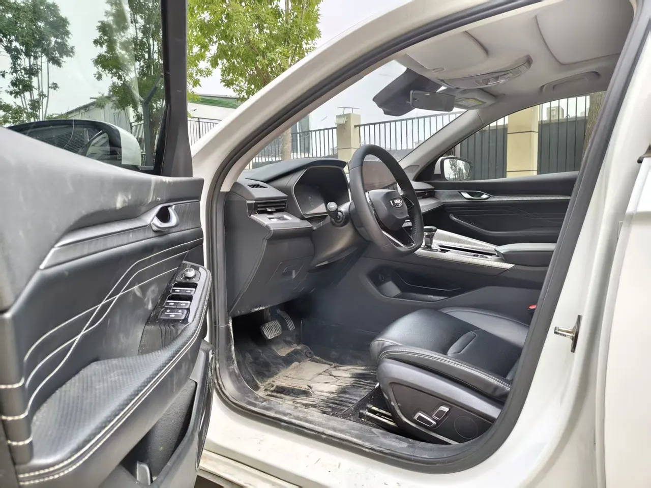 Geely 2020 xingrui 2.0T luxury automatic gear 4