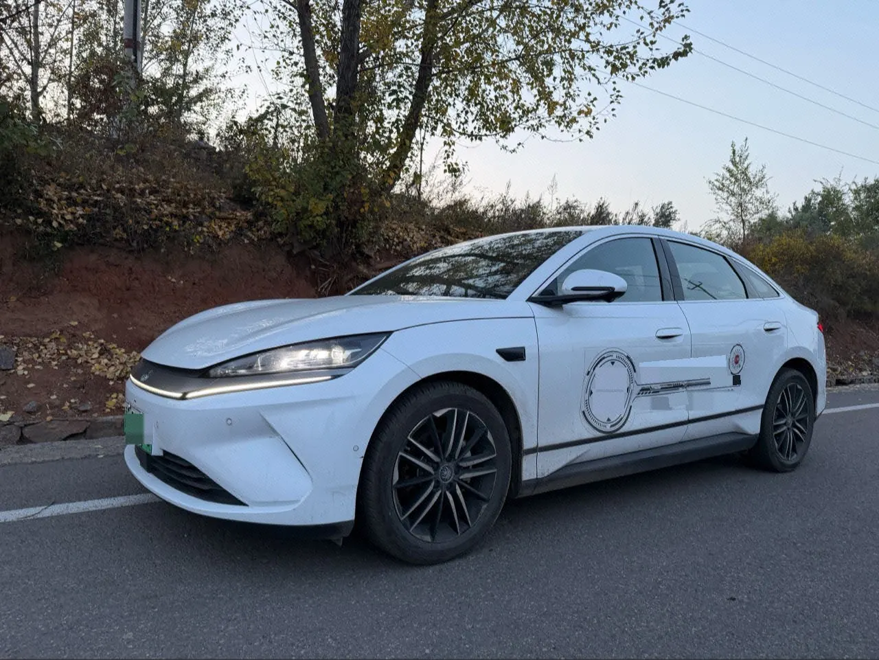 Открыть галерею: BYD 2025 Qin L EV 545KM Excellent Automatic Gear