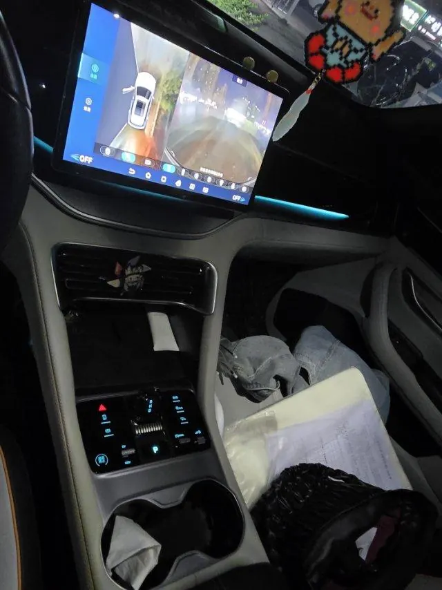 BYD 2023 Song PLUS DM-i 1.5 Stepless Champion Edition 110KM Flagship Automatic Gear 2