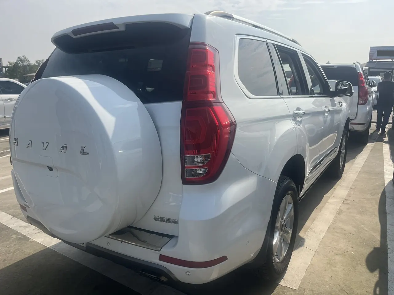 Haval 2020 H9 2.0T 4-wheel drive distinguished 7-seat automatic gear 3