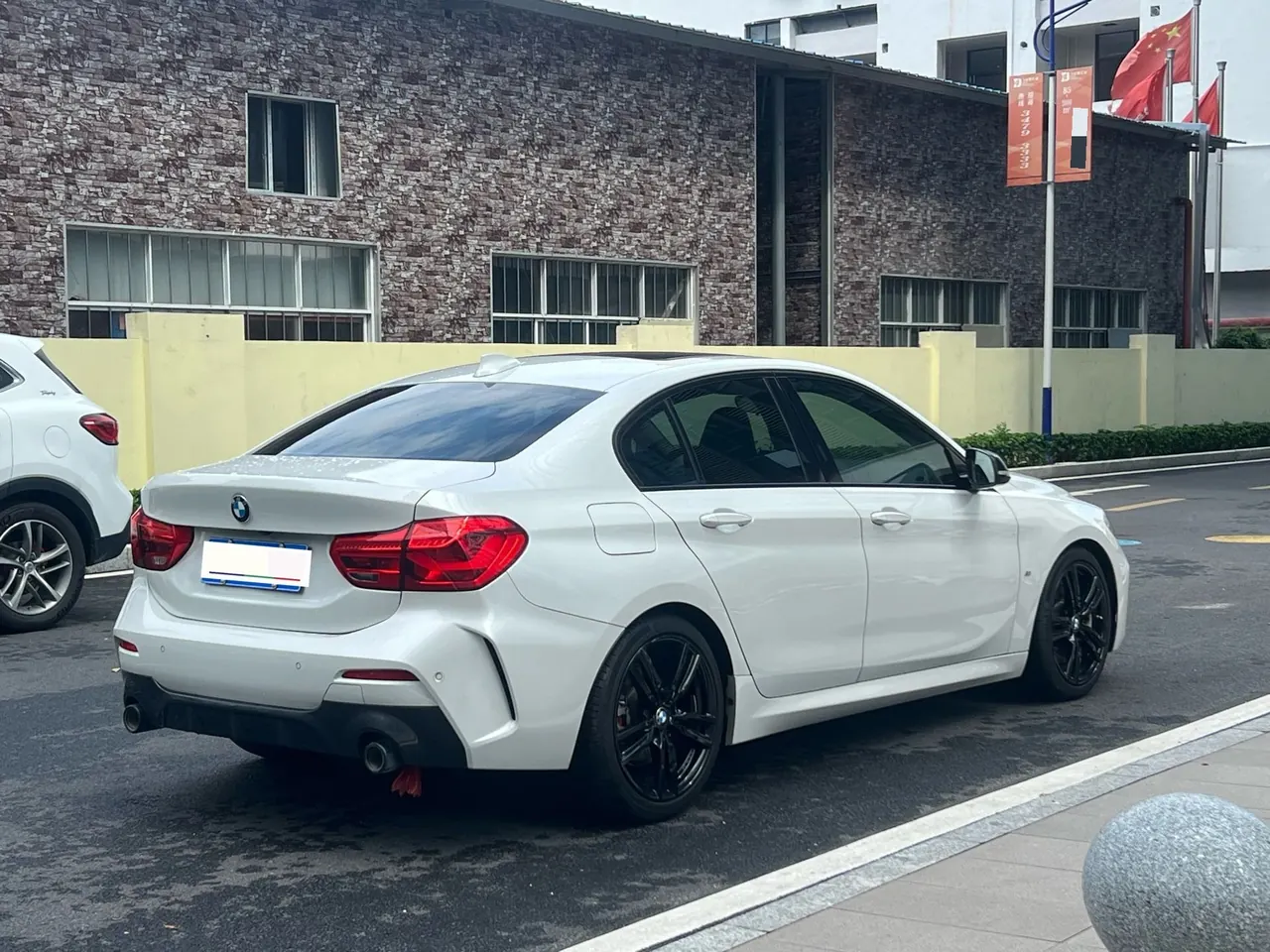BMW 1 Series 2021 125i 2.0T M Sports Obsidian Night Edition (Changed) Automatic Gear 5