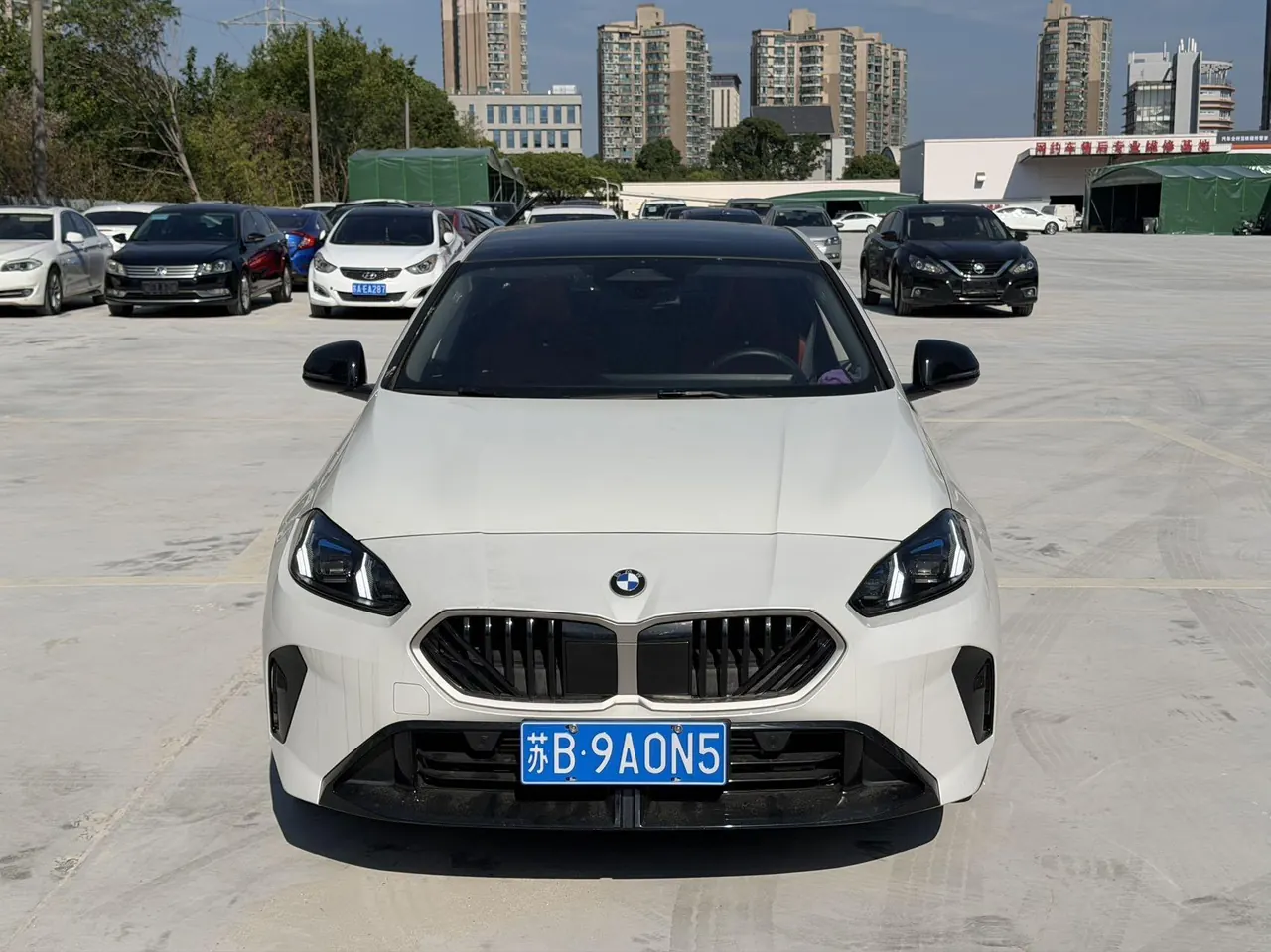 BMW 2 series 2025 225L 2.0T M sports obsidian night suit automatic gear 2