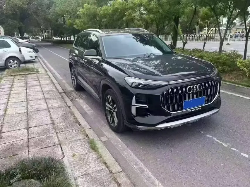 Audi 2025 Q6 2.0TFSI 40TFSI Quattro Commemorative Edition Yu Lin Set 7-seat Automatic Block 2