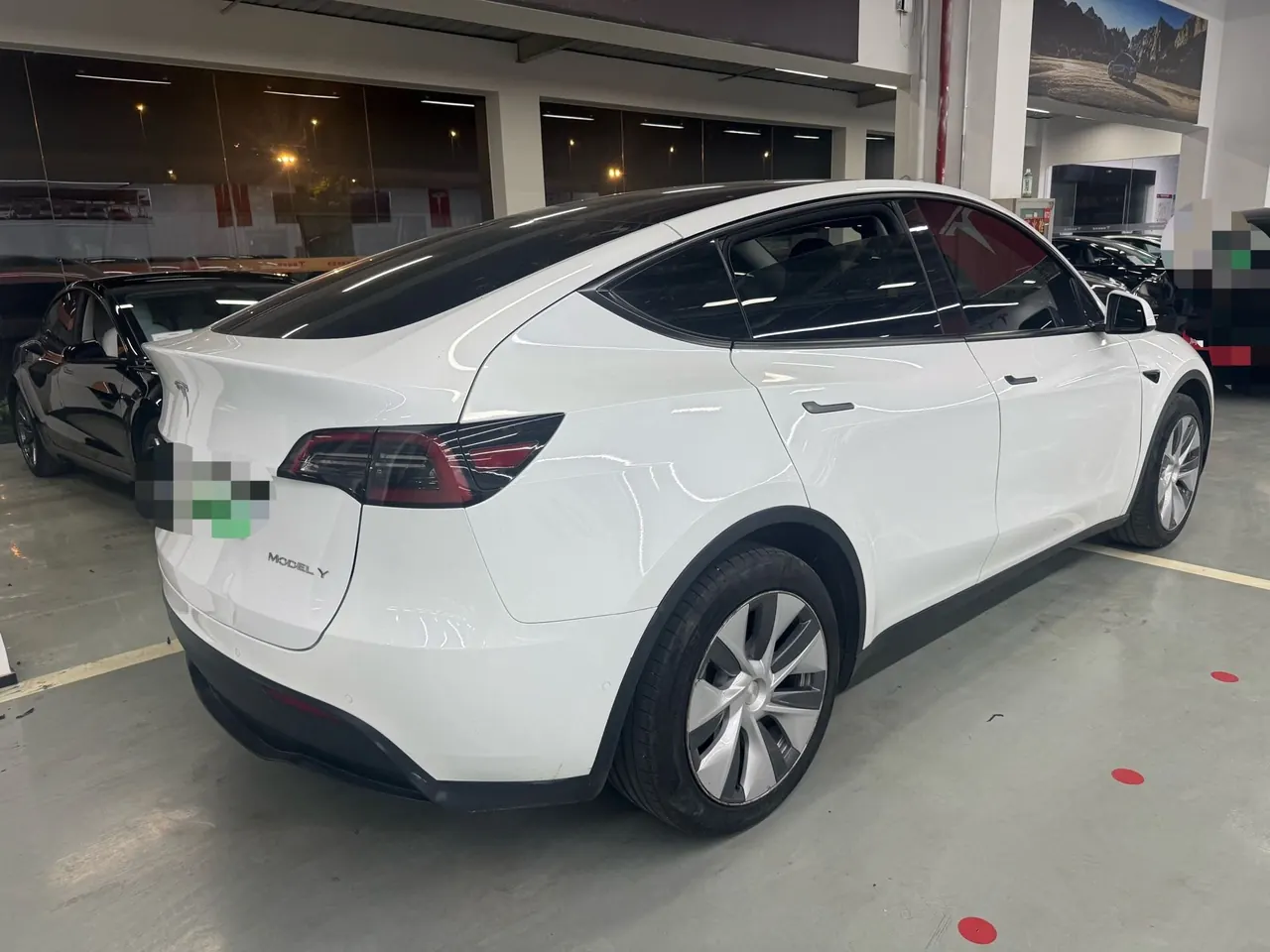 Tesla 2021 Model Y Standard Endurance Rear Drive Automatic Gear 2