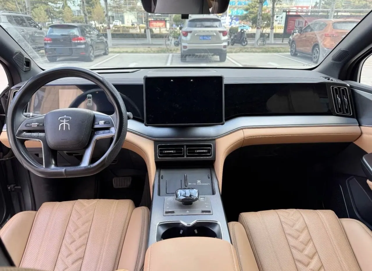 BYD 2024 Song L DM-i 1.5 Stepless 112km Exceed Automatic Transmission 4