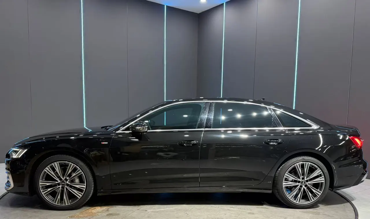 Audi 2025 A6L 2.0TFSI 45TFSI Quattro Selected Dynamic (Modified) Automatic Gear 4