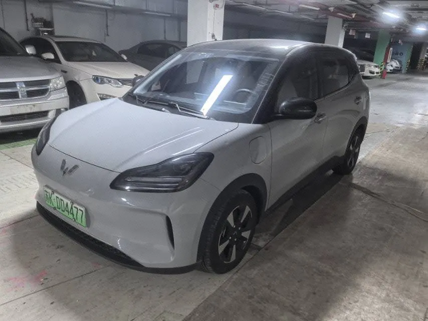 WuLing 2024 Plantronics PLUS 510km Five-seat Edition Automatic Gear - View 1