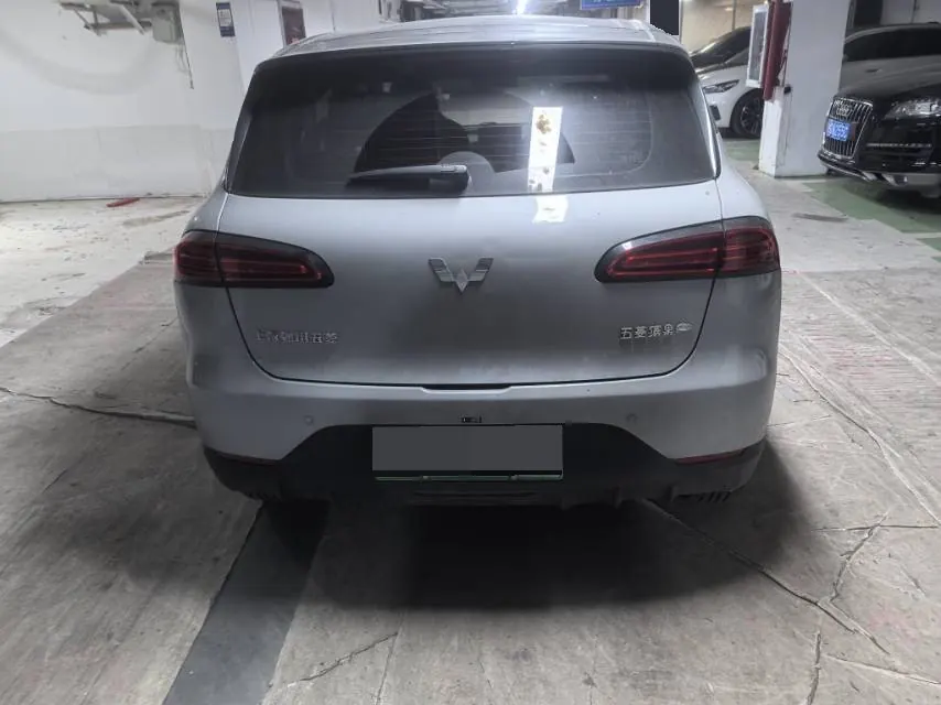WuLing 2024 Plantronics PLUS 510km Five-seat Edition Automatic Gear 2