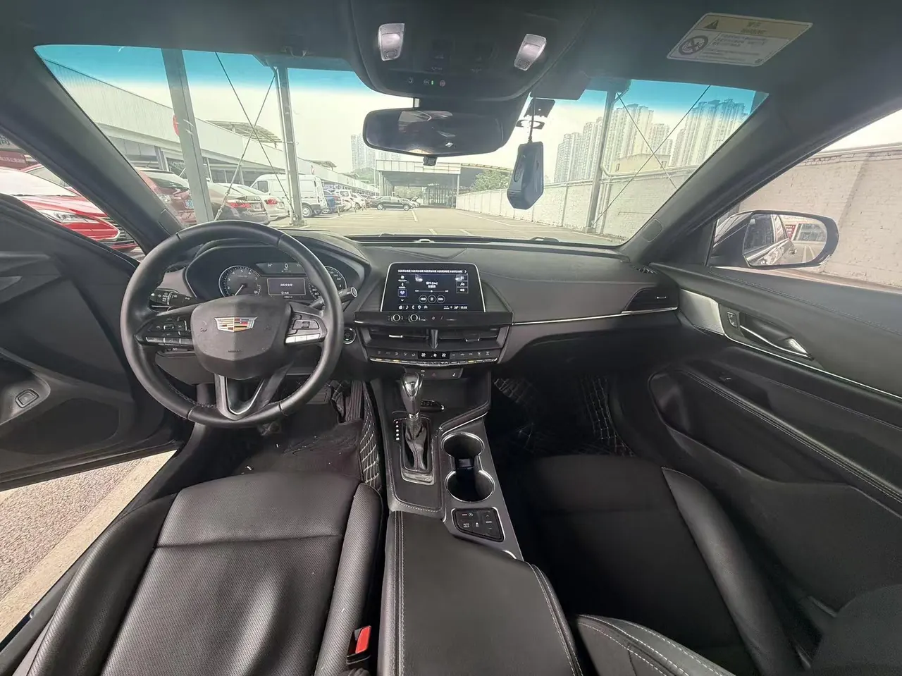 Cadillac 2022 CT4 2.0T 28T luxury automatic gear 3