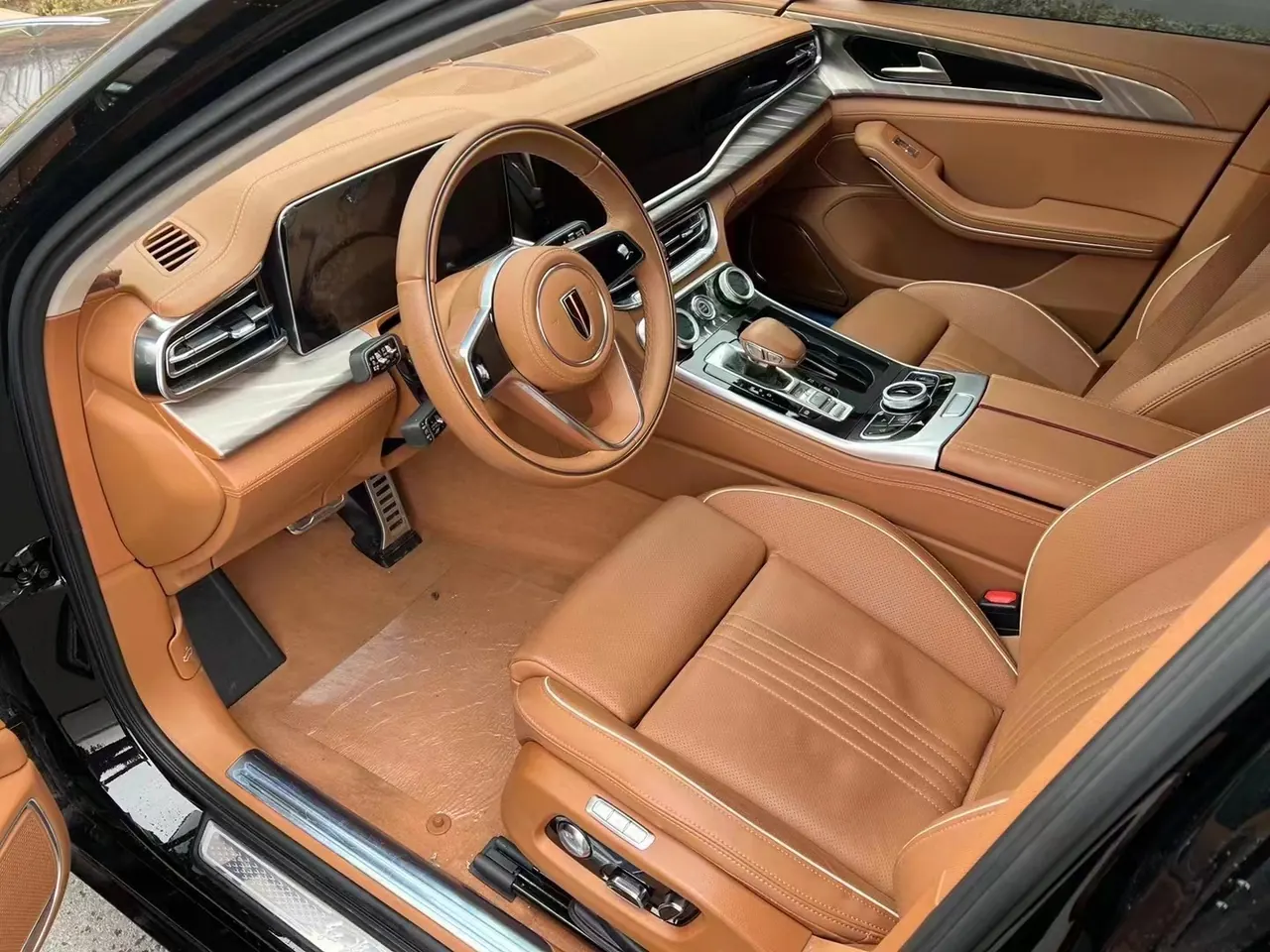 HongQi 2020 H9 48V 2.0T Zhilian Flag Edition Automatic Gear 2