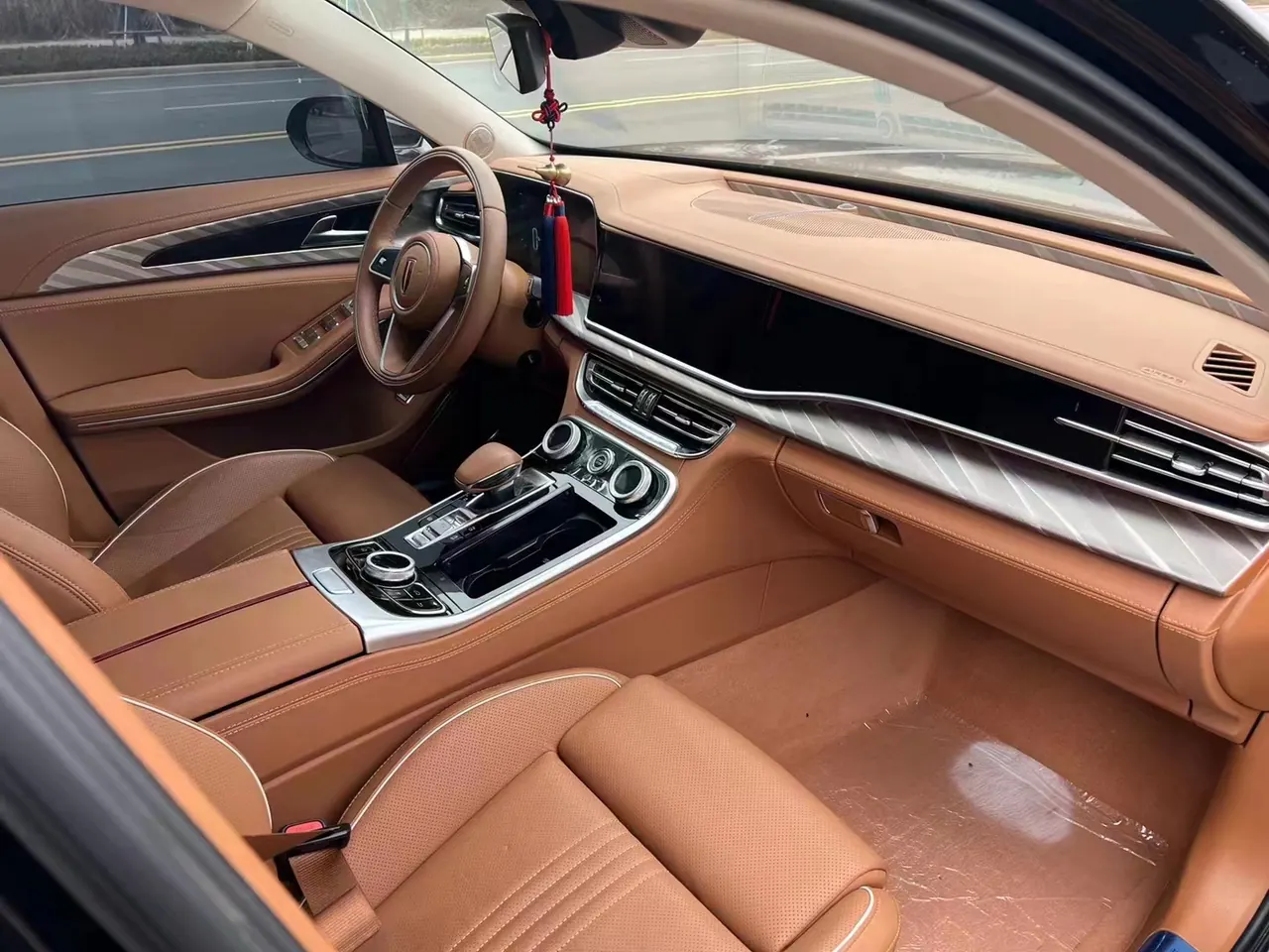 HongQi 2020 H9 48V 2.0T Zhilian Flag Edition Automatic Gear 4