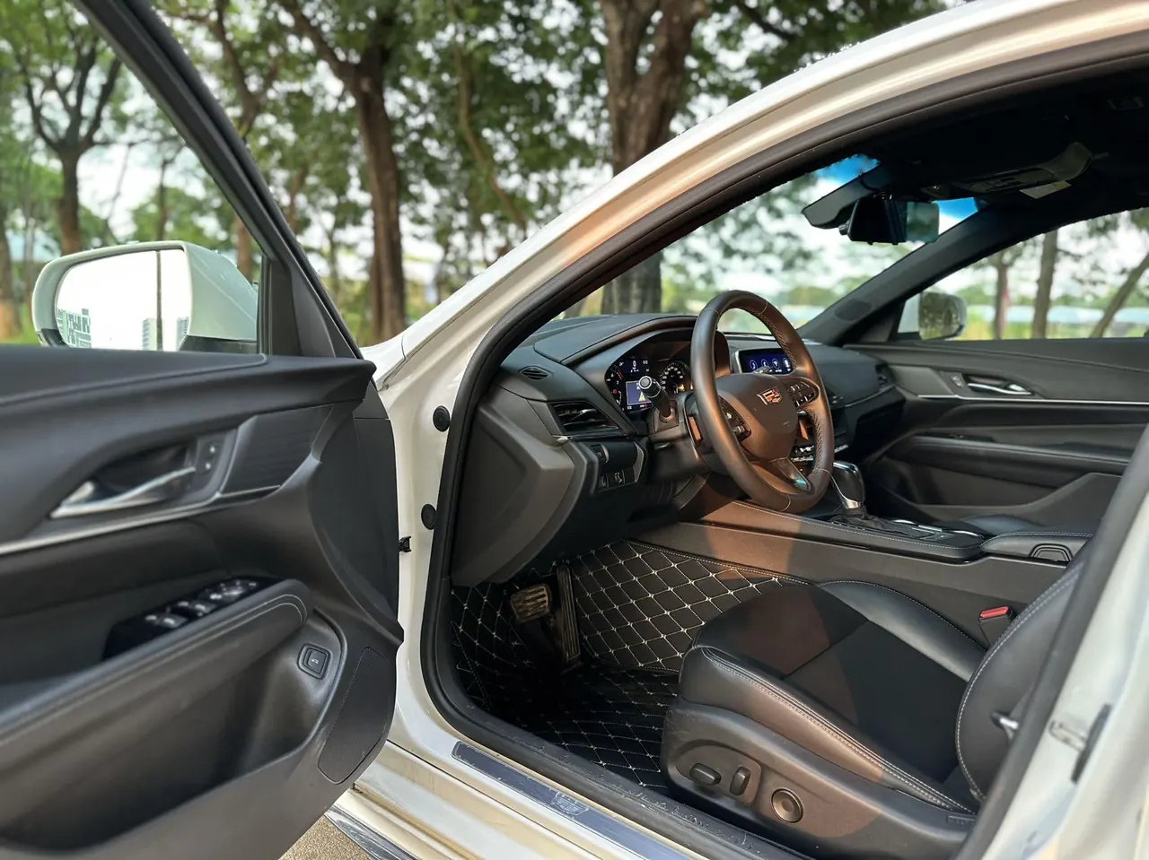 Cadillac 2021 CT4 2.0T 28T fashion (fashion) automatic gear 4