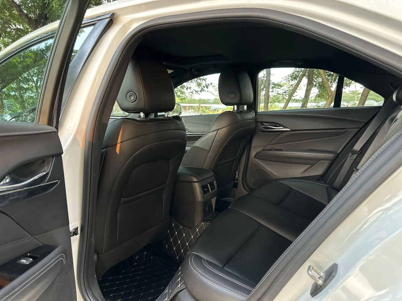 Cadillac 2021 CT4 2.0T 28T fashion (fashion) automatic gear 6