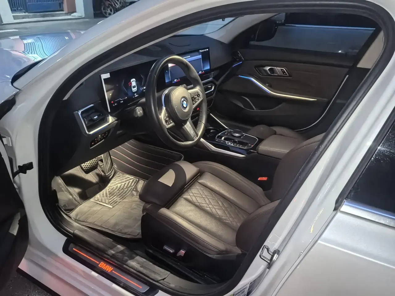 BMW 2022 i3 eDrive 35L automatic gear 2