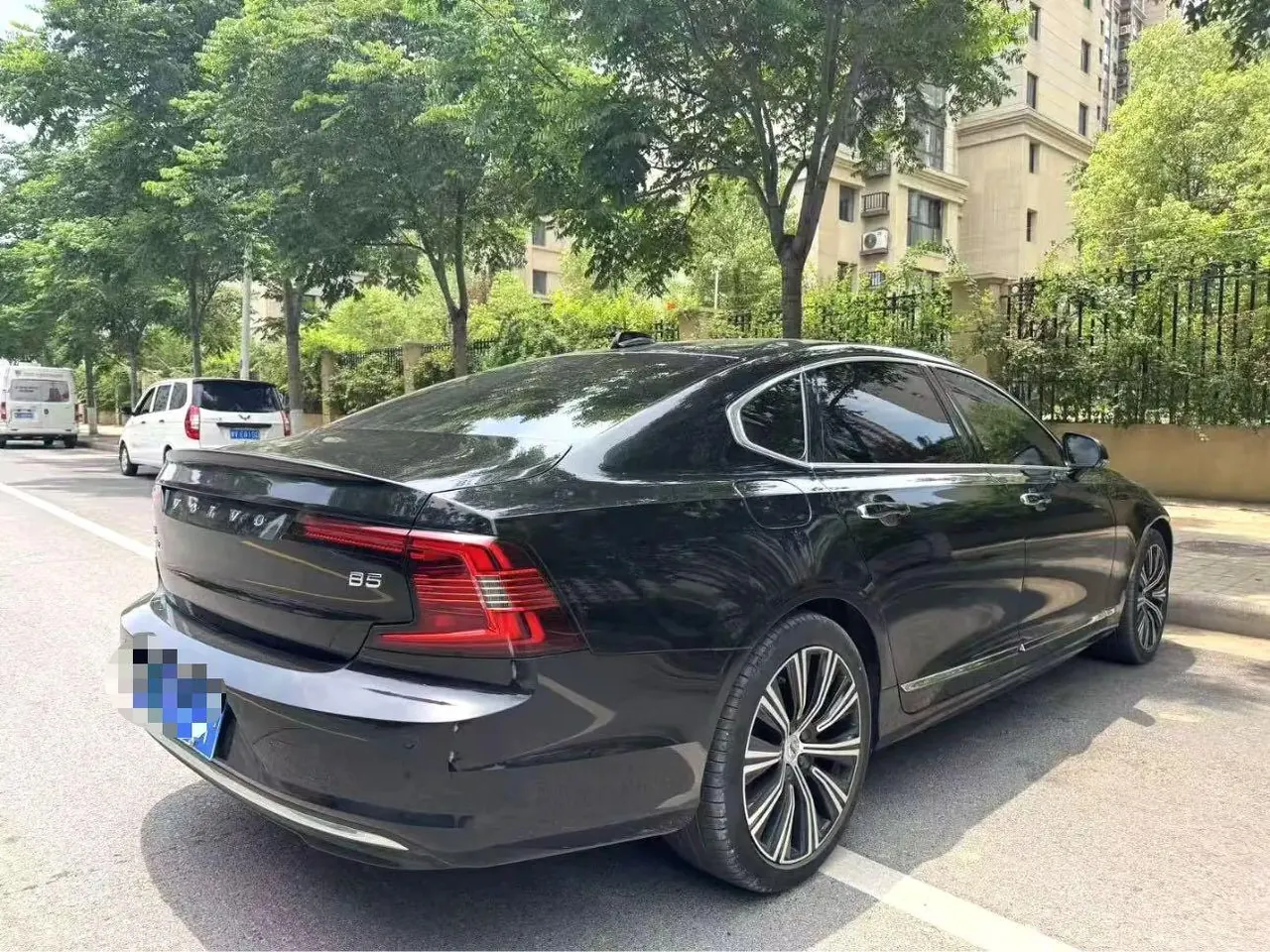Volvo 2022 S90 48V 2.0T B5 Zhiyuan Deluxe Edition Automatic Gear 2