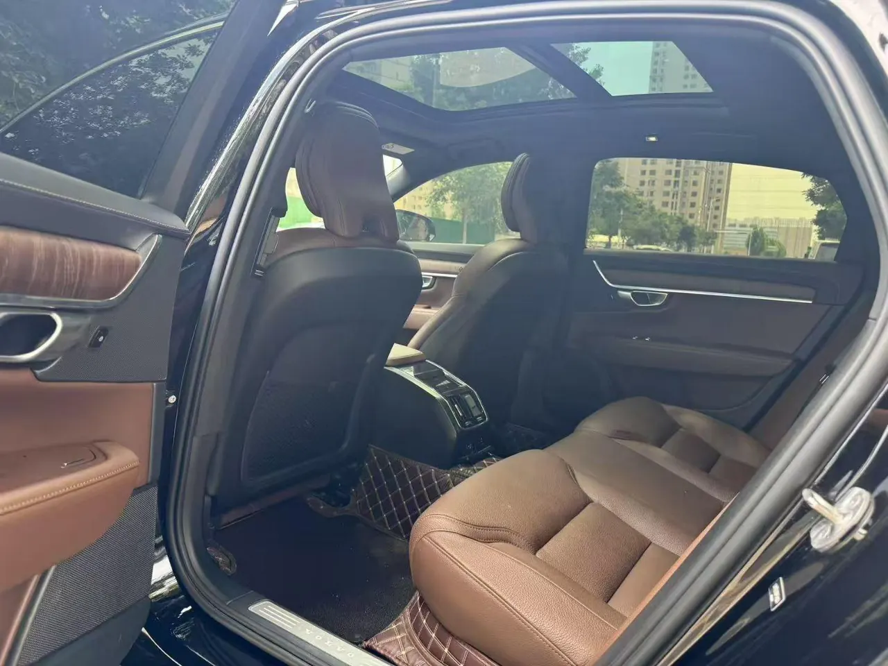 Volvo 2022 S90 48V 2.0T B5 Zhiyuan Deluxe Edition Automatic Gear 3