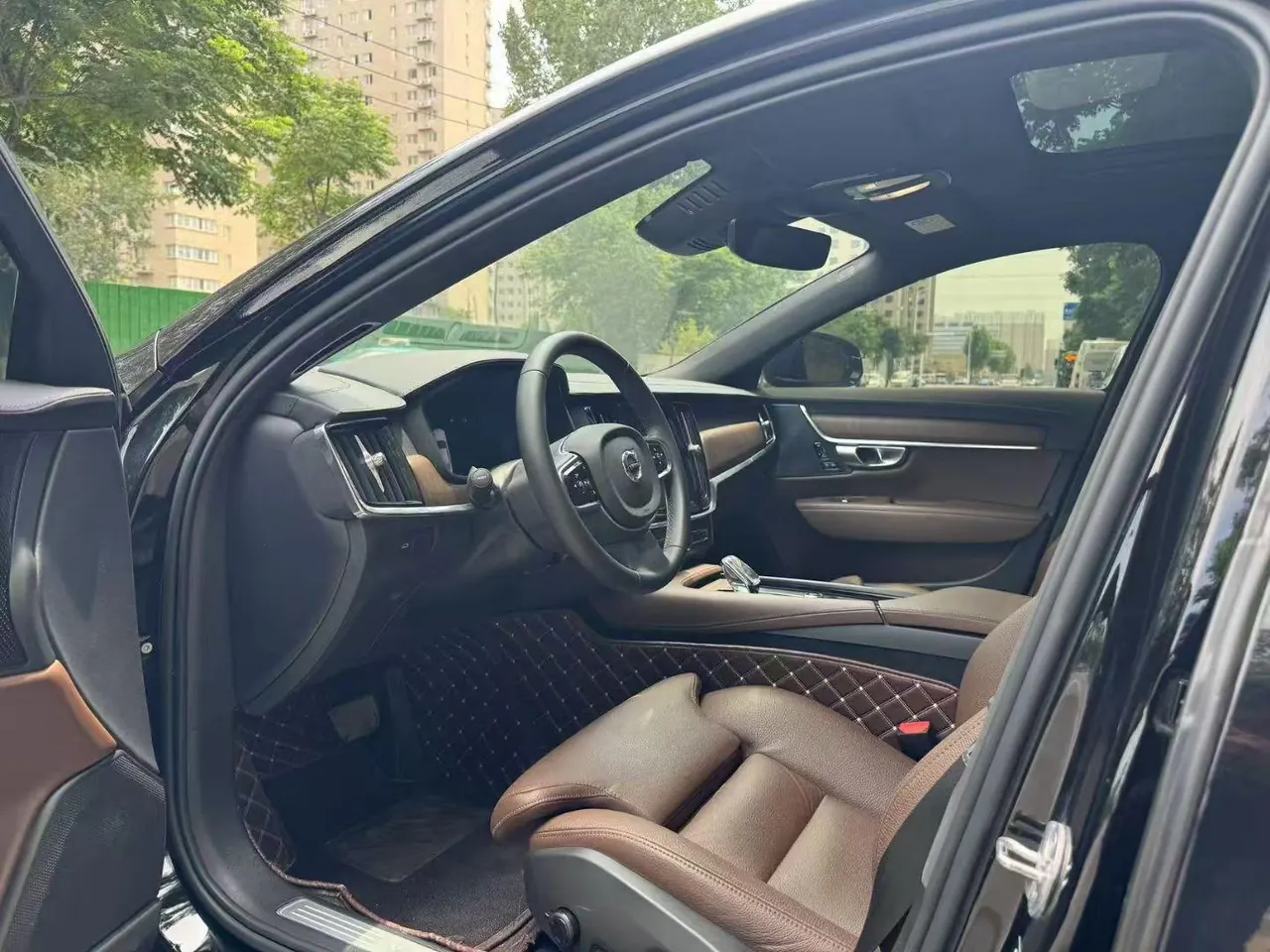 Volvo 2022 S90 48V 2.0T B5 Zhiyuan Deluxe Edition Automatic Gear 4