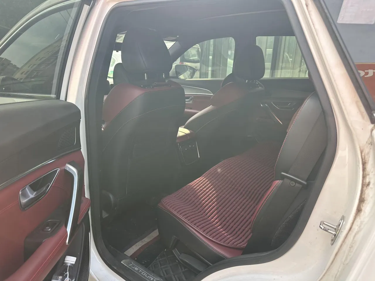 Jetour 2021 X70 PLUS 1.5T Mountain 7 Automatic Gear 3