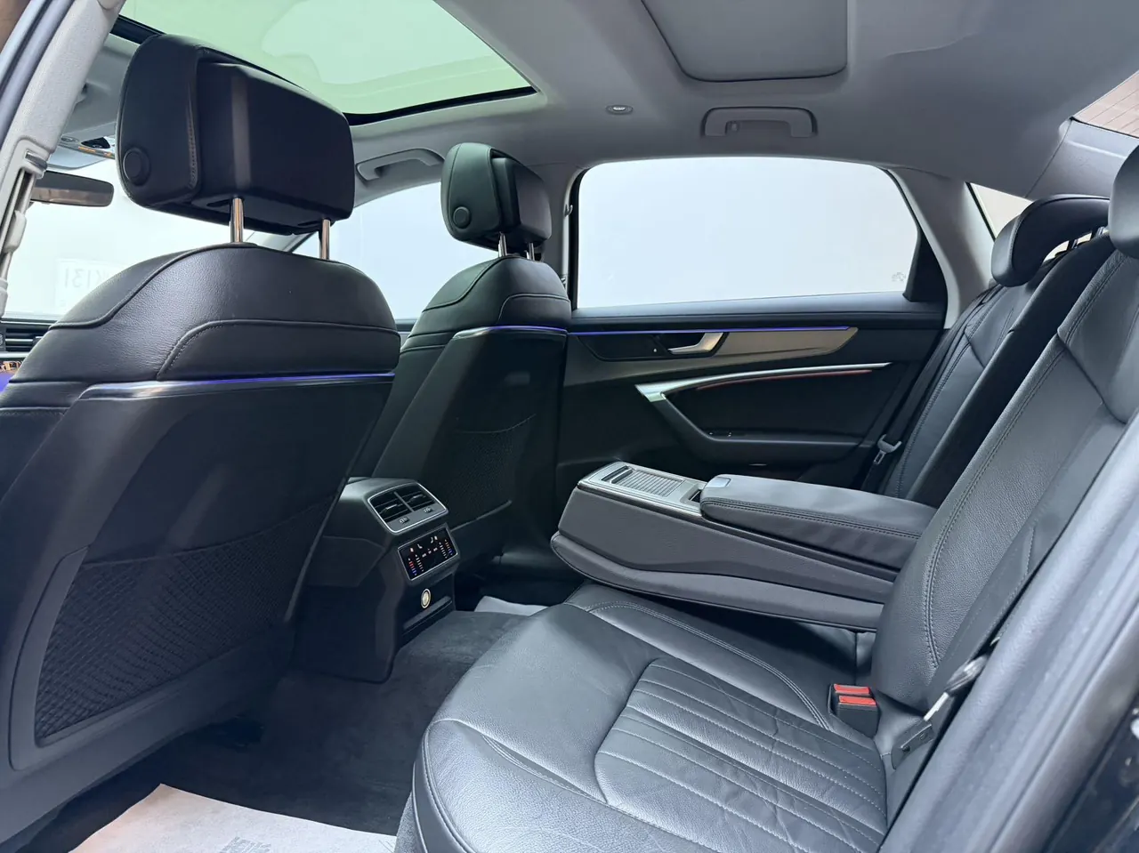Audi 2021 A6L 2.0TFSI 45TFSI Zhenzhiya Automatic Gear 4