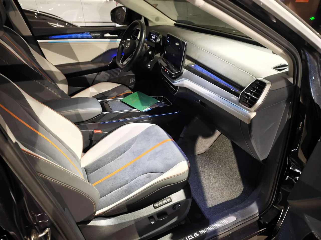 Volkswagen 2022 ID. 6 CROZZ Long Endurance PRO Edition Automatic Transmission 3