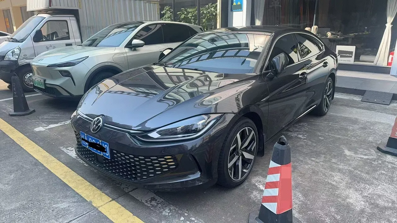Открыть галерею: Volkswagen 2023 Ling Du L 1.4TSI 280TSI Cool Edition Automatic Gear