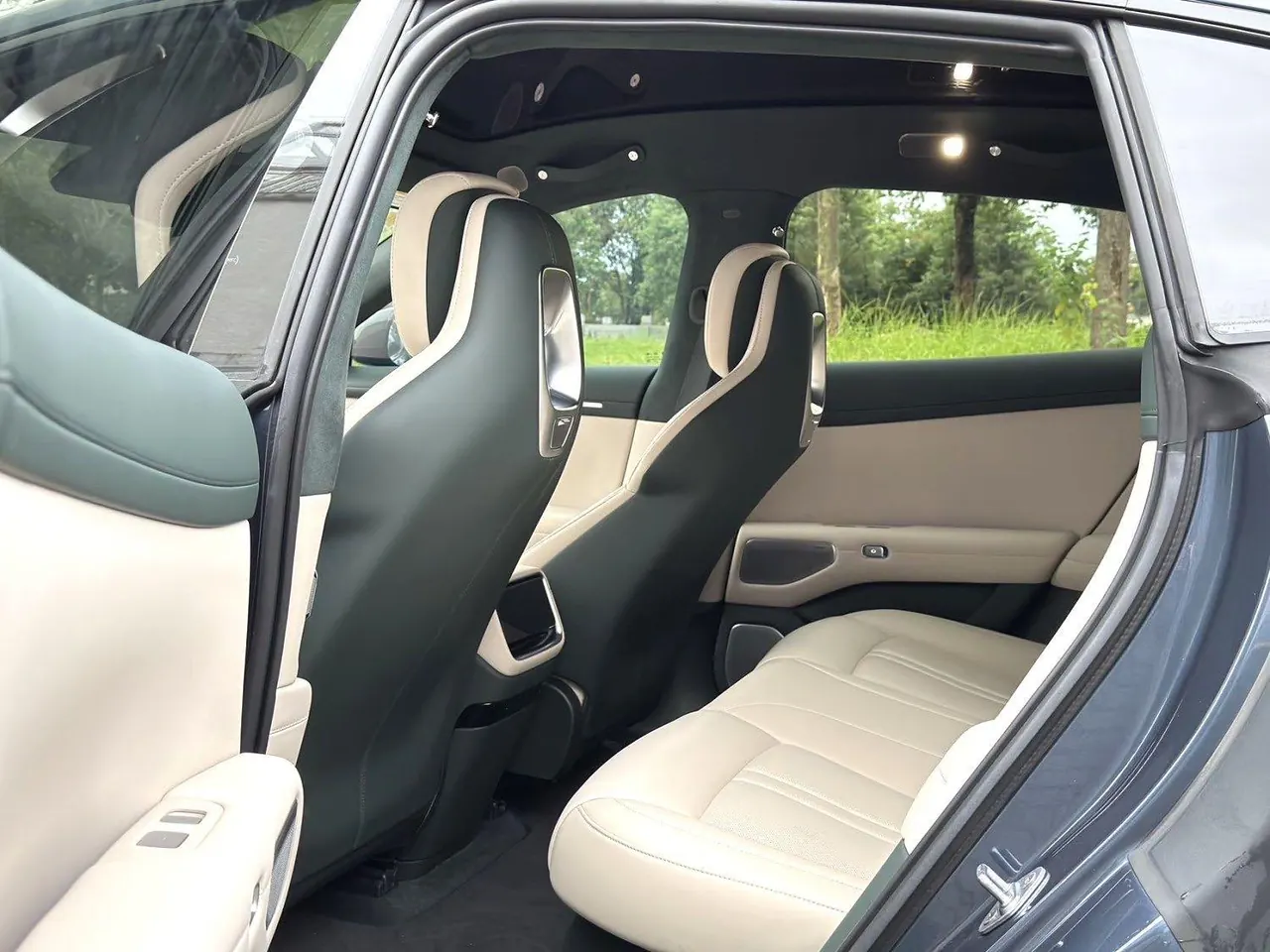 MI 2025 YU7 Long Endurance High Performance Four-wheel Drive Max Edition Automatic Gear 9
