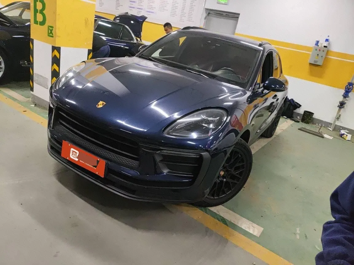 Porsche Macan (Imported) 2022 Macan 2.0T Automatic Gear - View 1