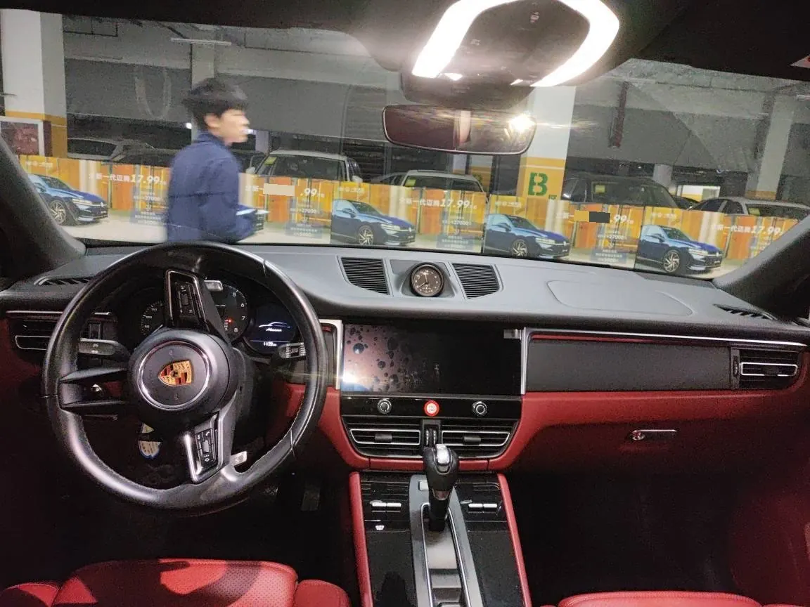 Porsche Macan (Imported) 2022 Macan 2.0T Automatic Gear 2