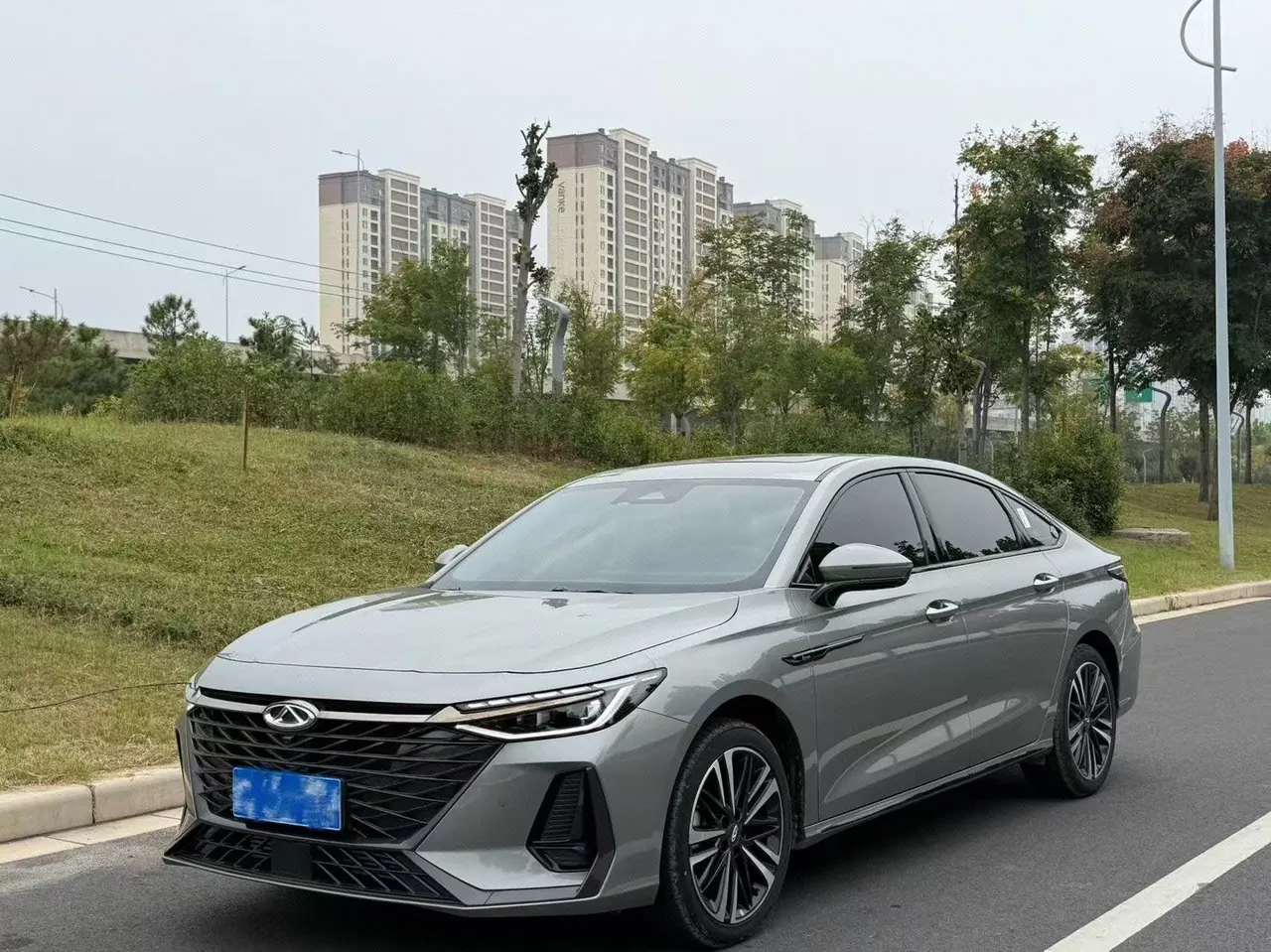 Open image lightbox: Chery 2025 Erez 8 2.0T automatic gear