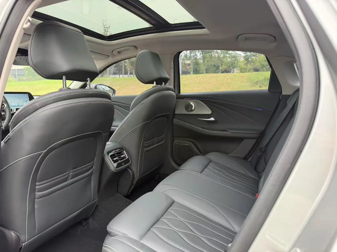 Chery 2025 Erez 8 2.0T automatic gear 5