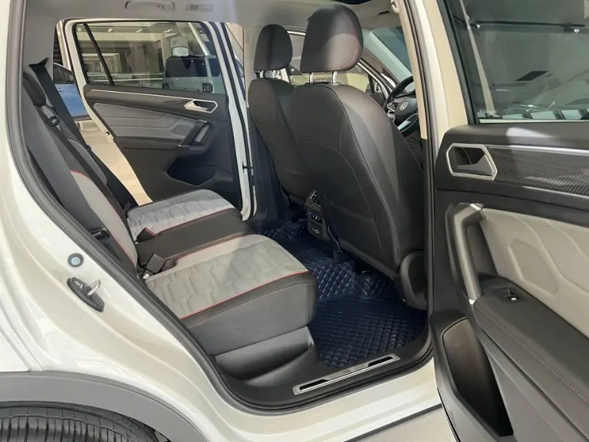Volkswagen 2023 Tiguan L R-Line 2.0TSI 330TSI Two-Drive R-Line Ultimate Automatic Gear 14
