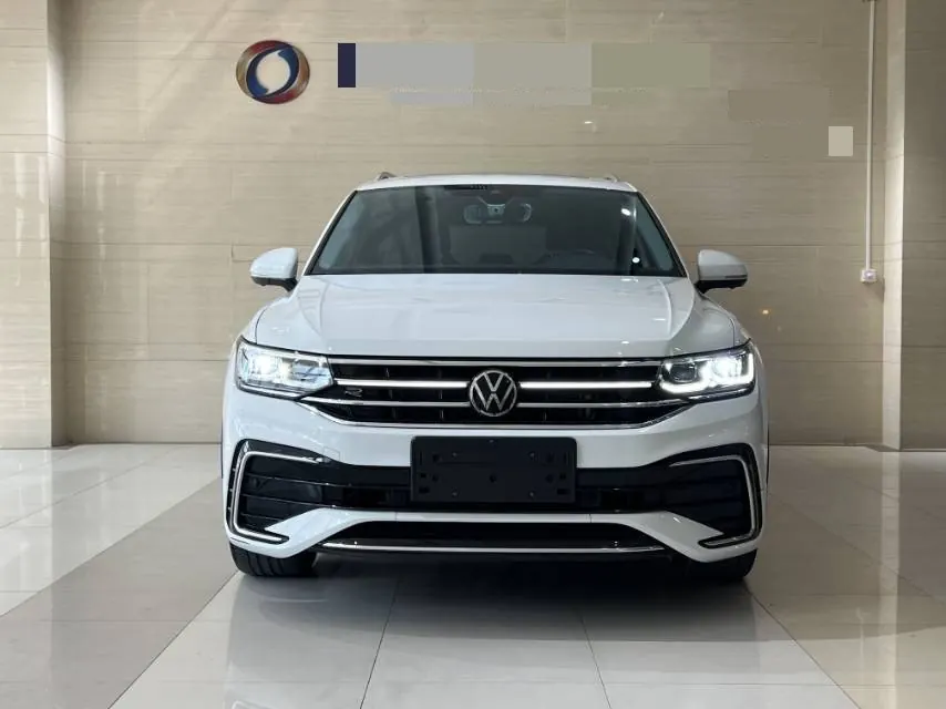 Volkswagen 2023 Tiguan L R-Line 2.0TSI 330TSI Two-Drive R-Line Ultimate Automatic Gear 2