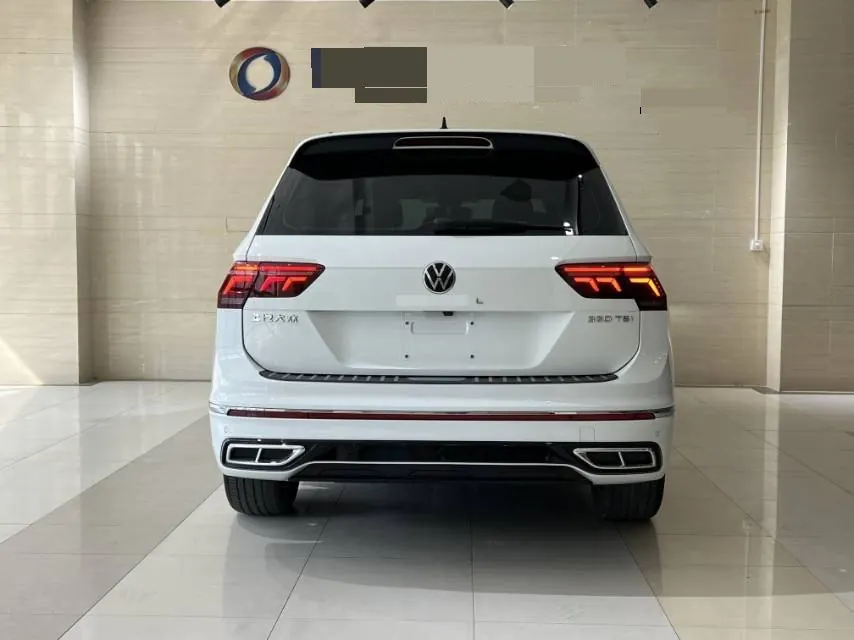 Volkswagen 2023 Tiguan L R-Line 2.0TSI 330TSI Two-Drive R-Line Ultimate Automatic Gear 8