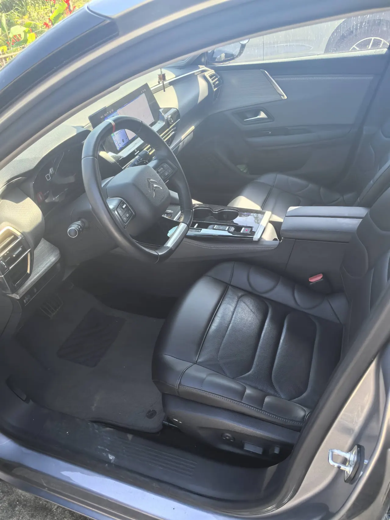 Citroen Versailles C5 X 2022 C5 X 1.6T FM Edition Automatic Gear 4