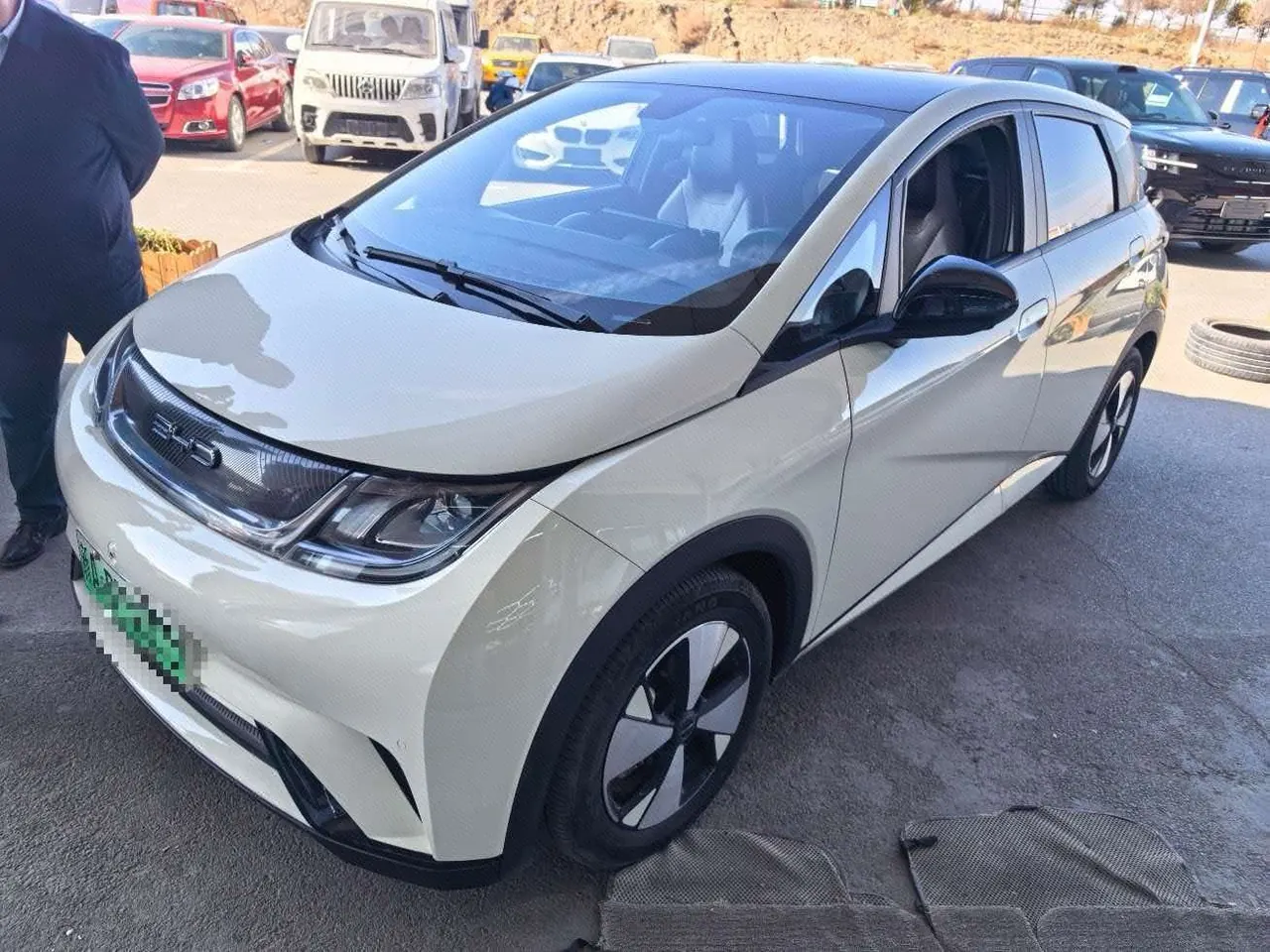 Открыть галерею: BYD 2023 Dolphin 420km Fashion Edition Automatic