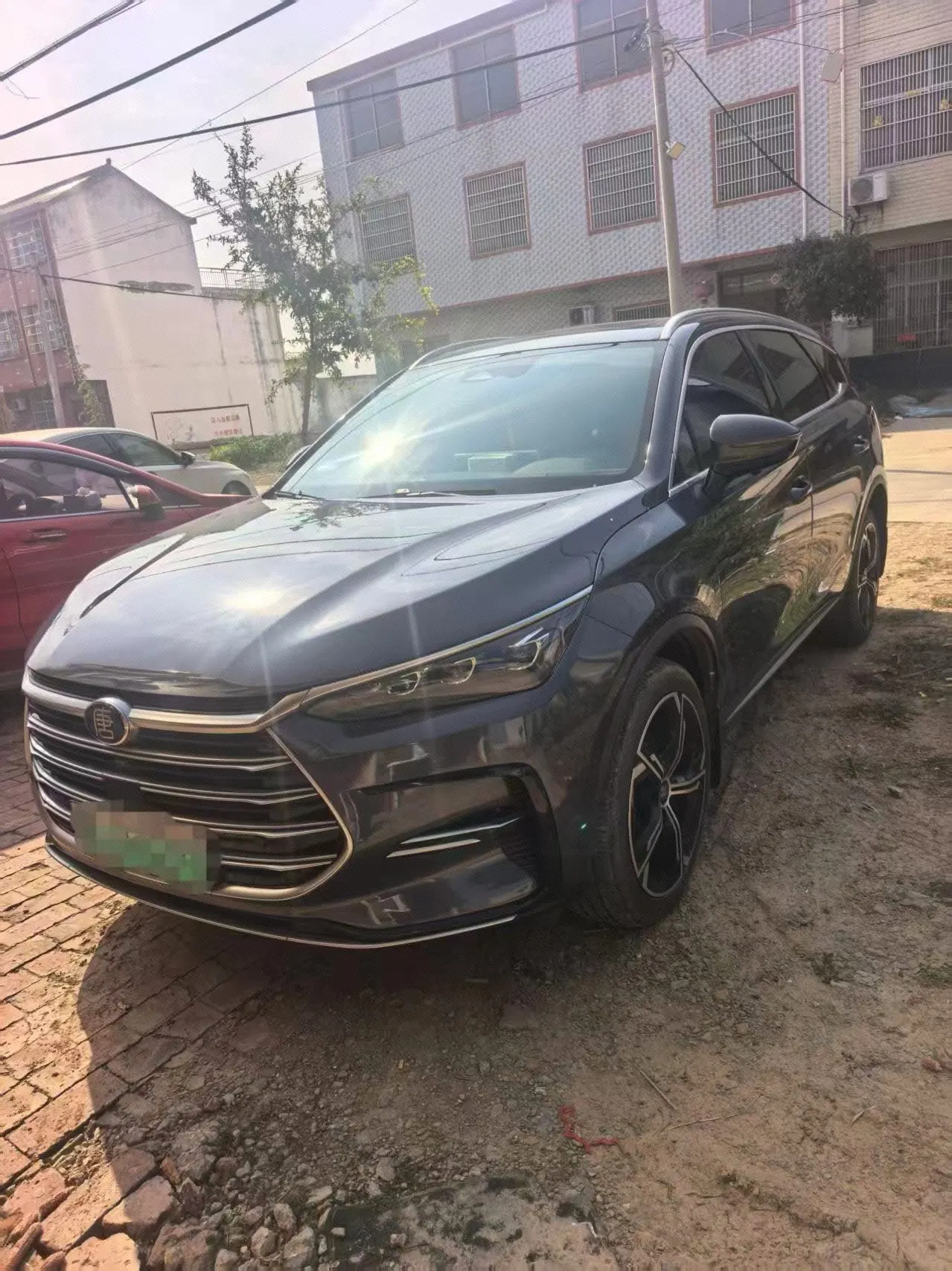 BYD Tang New Energy 2021 Tang DM-i 1.5T Stepless 112KM Honorable Automatic Gear - View 1
