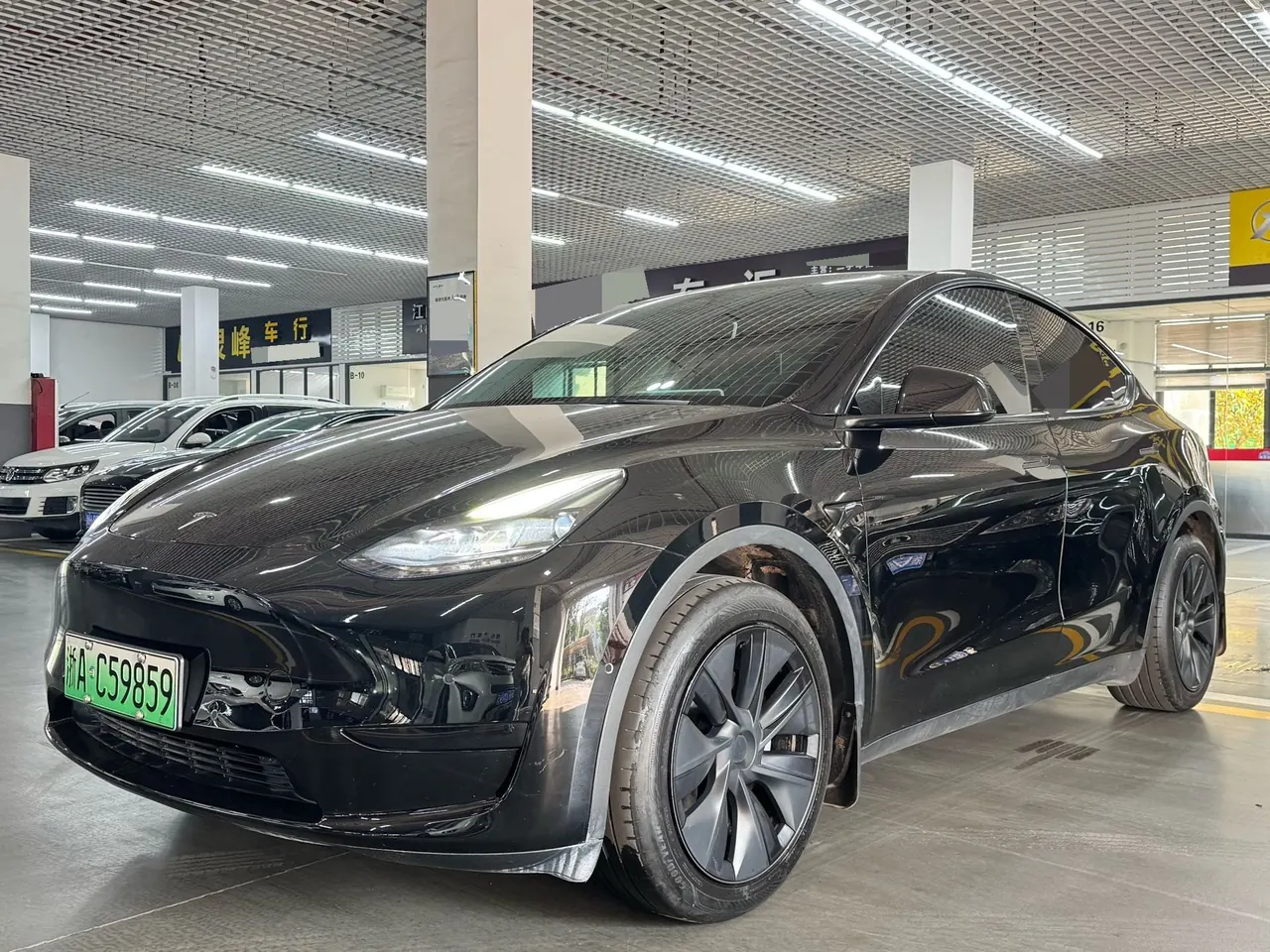 Tesla 2023 Model Y rear-wheel drive version automatic transmission 2