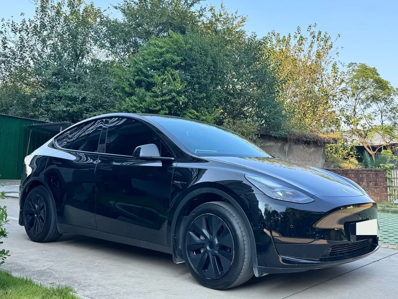 Tesla 2023 Model Y rear-wheel drive version automatic transmission 3