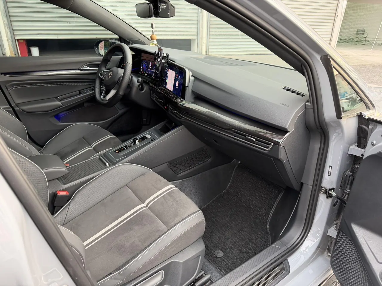 Volkswagen 2021 Golf 8 R-Line 1.4TSI 280TSI Automatic 7