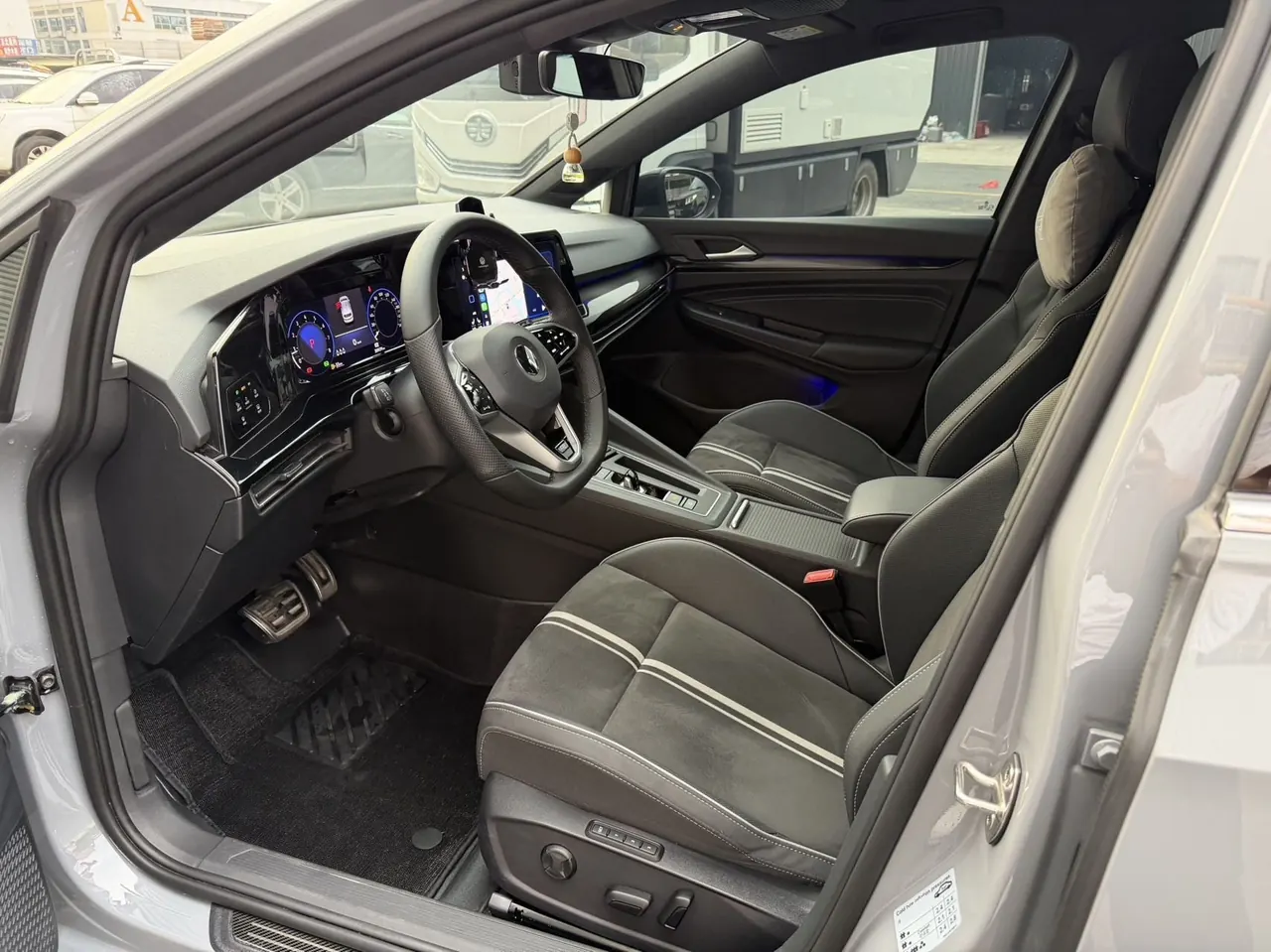 Volkswagen 2021 Golf 8 R-Line 1.4TSI 280TSI Automatic 8