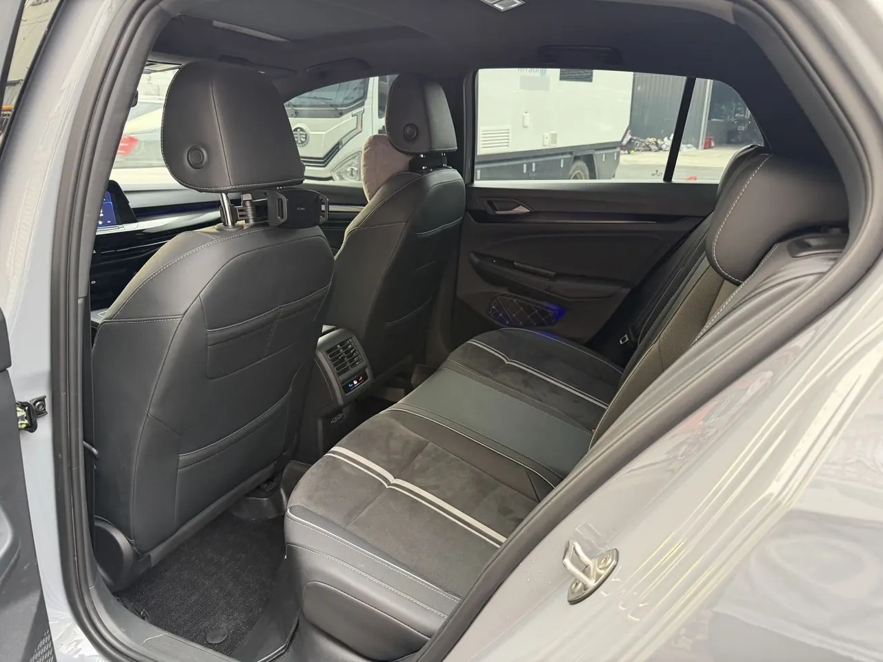 Volkswagen 2021 Golf 8 R-Line 1.4TSI 280TSI Automatic 9