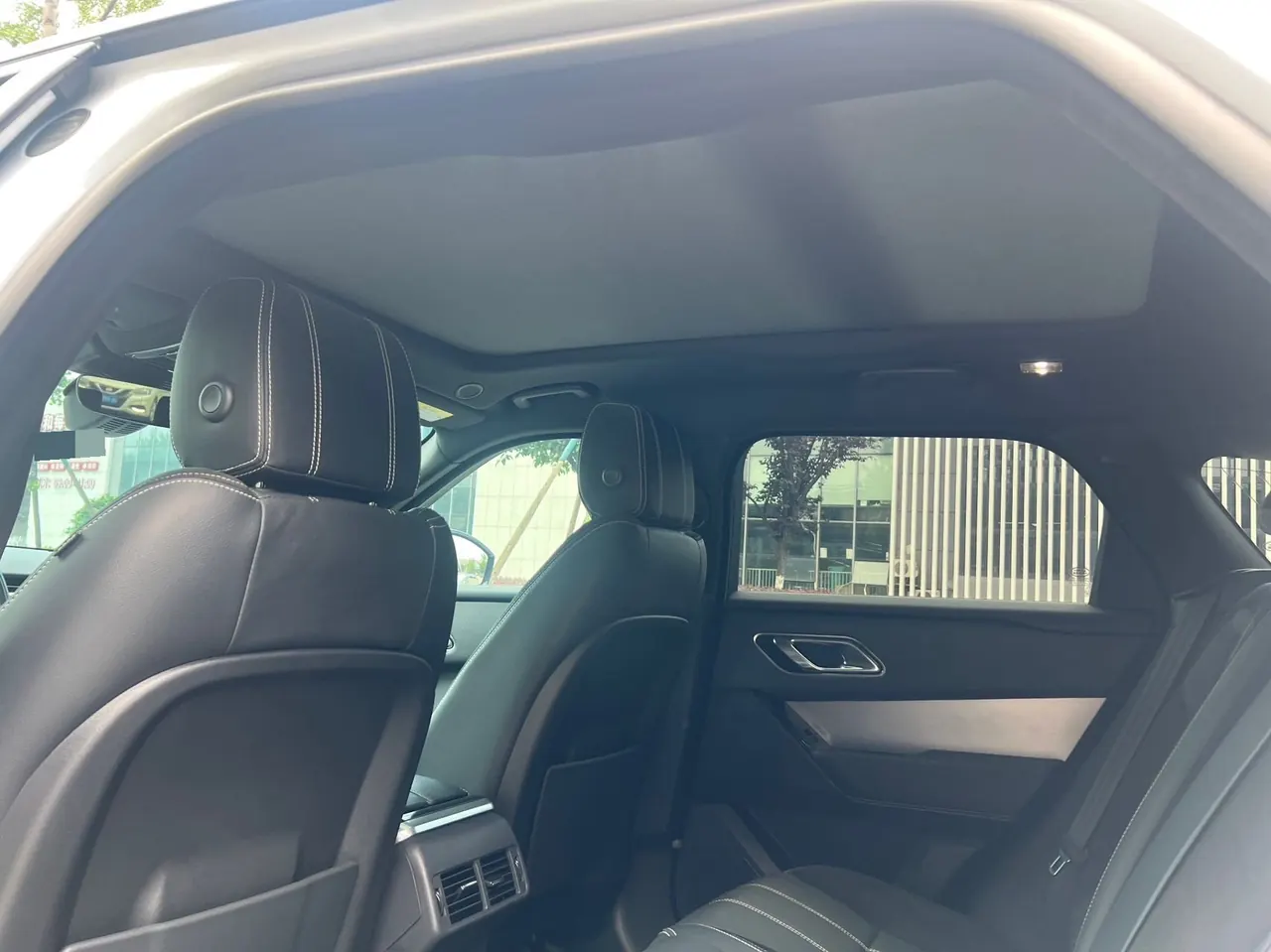 Land Rover Range Rover Star Vein (Imported) 2021 Range Rover Star Vein 2.0T P250 Black Collector's Edition Automatic Gear 18
