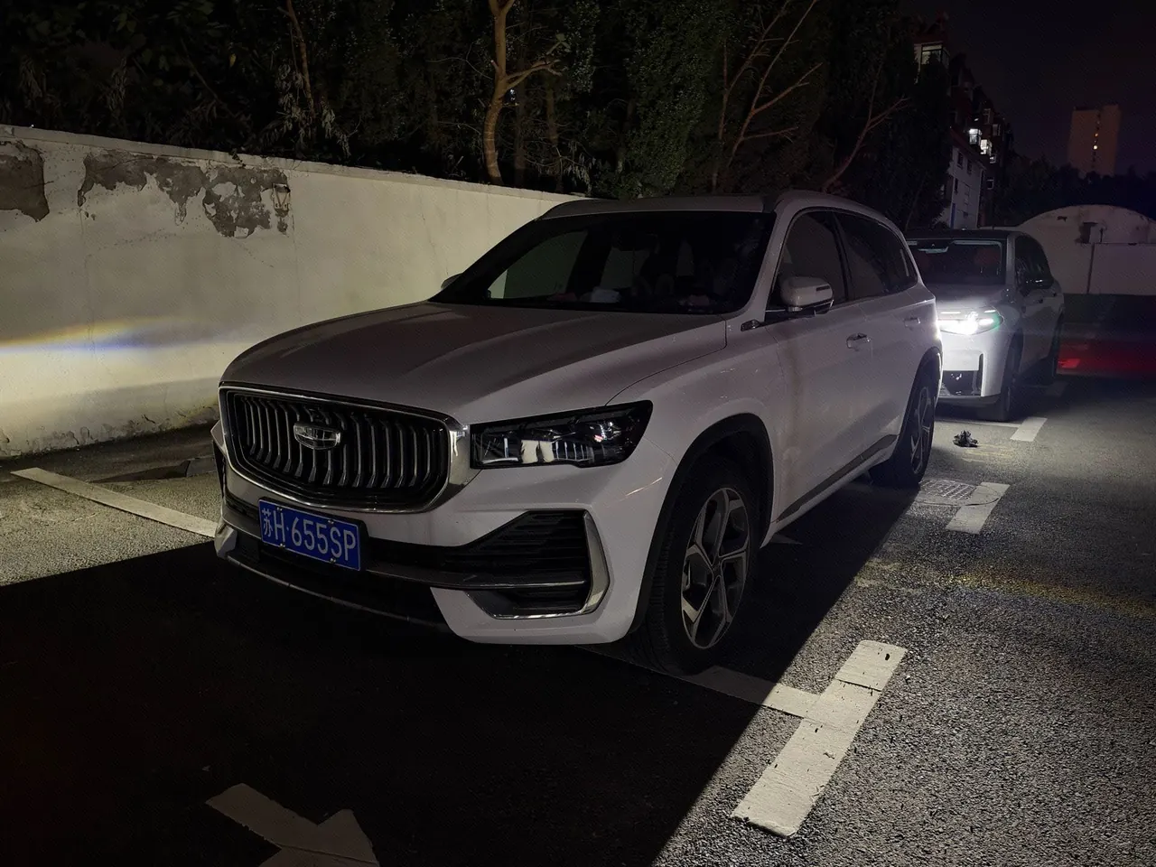 打开图片灯箱:Geely 2024 XingyueL (Monjaro) 2.0TD high-power two-wheel drive cloud version automatic gear