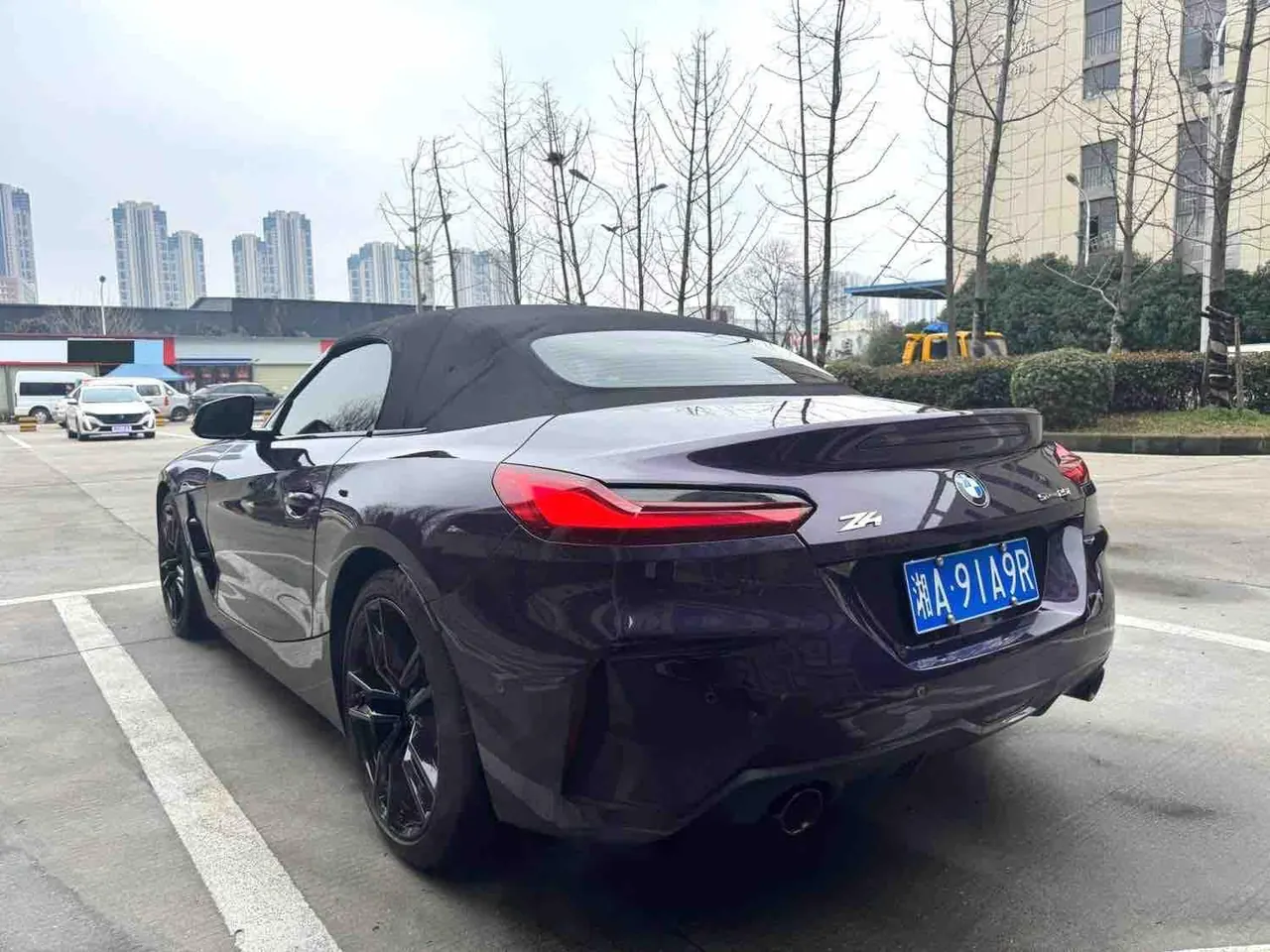 BMW Z4 (Imported) 2023 Z4 sDrive25i 2.0T M Sports Obsidian Night Suit Automatic Gear 12