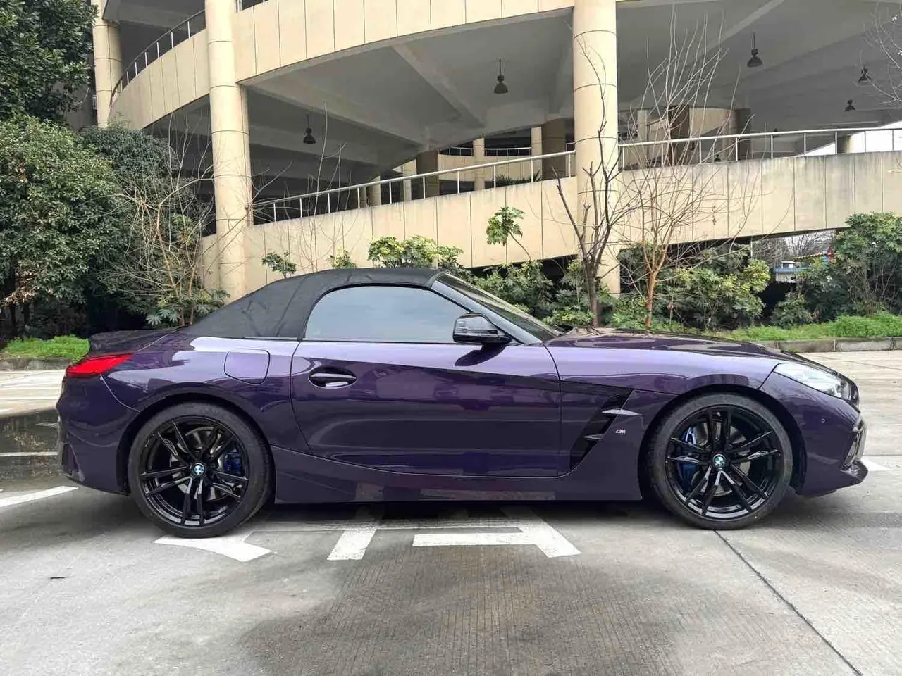 BMW Z4 (Imported) 2023 Z4 sDrive25i 2.0T M Sports Obsidian Night Suit Automatic Gear 13